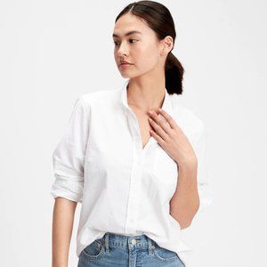 Gap Fitted Boyfriend Shirt NWT Size Small Petite